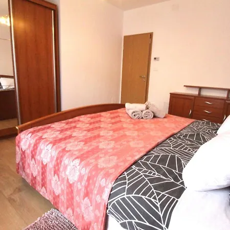 Tre Pini 4* Seget (Umag)