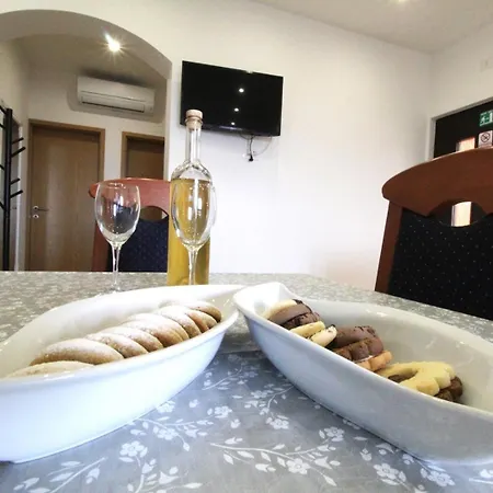 Tre Pini Guest house Seget (Umag)