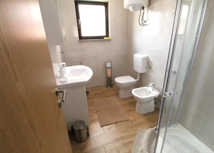 Guest house Tre Pini 4*