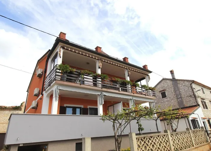 Tre Pini 4* Seget (Umag)